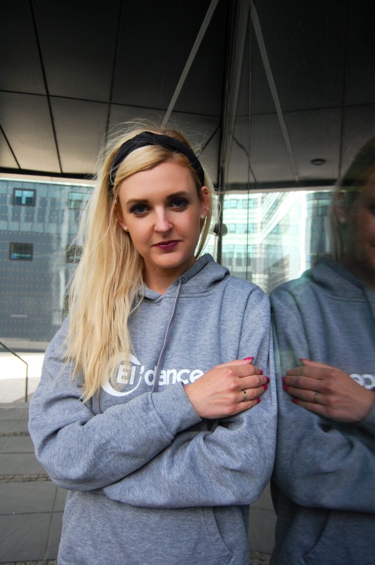 Aleksandra Raczyńska - prezes firmy, instruktor zajęć szkolnych